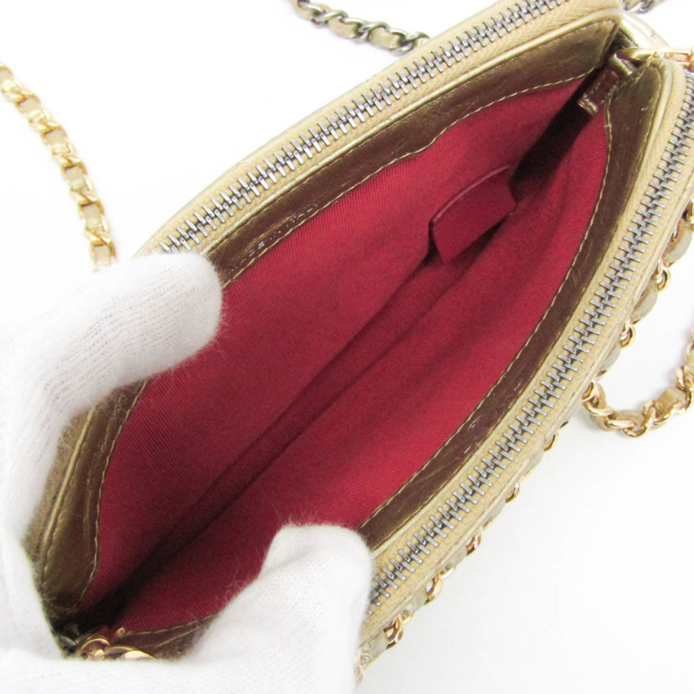 CHANEL Gold Leather Shoulder Bag - Picture 3 of 16
